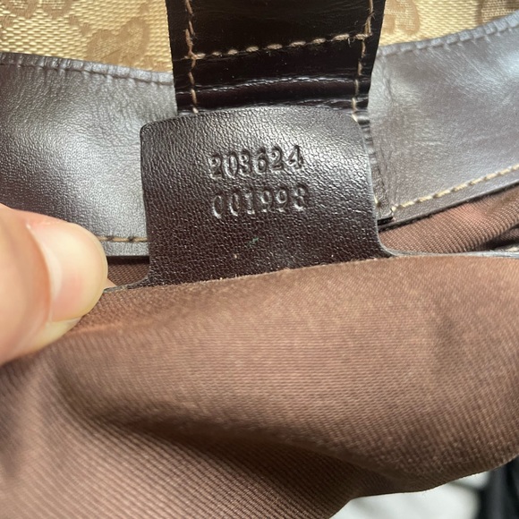 **SOLD** Authentic Vintage Gucci shoulder bag - Picture 7 of 8